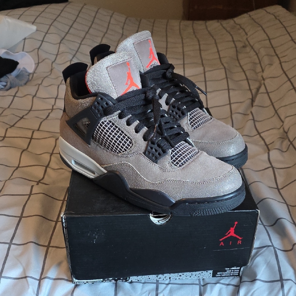 Jordan Sneakers - Gray and Black